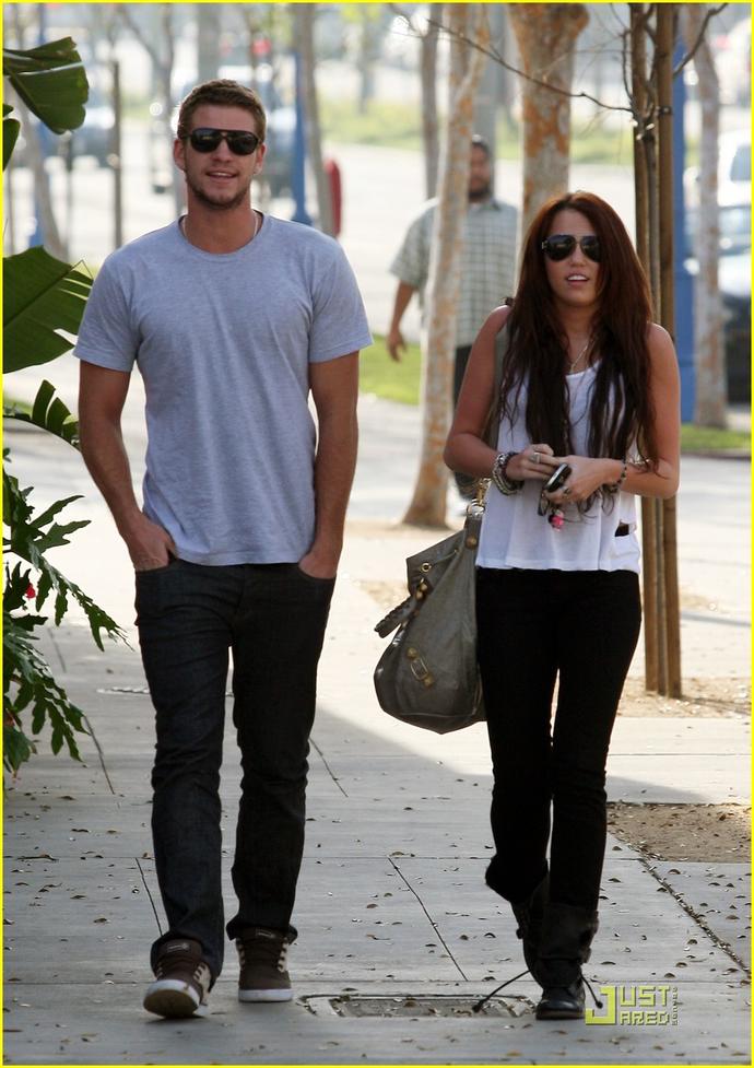 dating a guy your same height Why short guys rule oct and height would play a any other dos and don'ts for going out with a shorter guy i think the issue with dating a shorter man has. dating a guy your same height Why short guys rule oct and height would play a any other dos and don'ts for going out with a shorter guy i think the issue with dating a shorter man has.