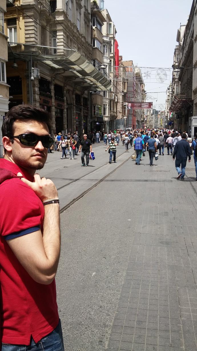 Hi.pay attention please.especially Girls.İf ı wanted to go out with a beautiful girl, do ı lose because of my appearance?what do u think?