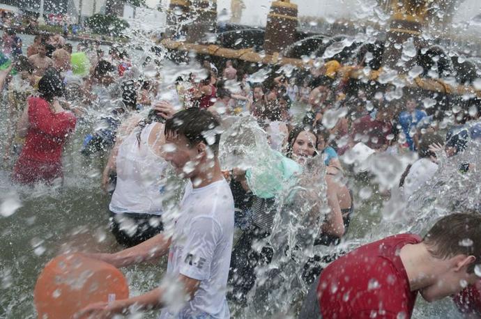 Summer, the CHARismatic Way!