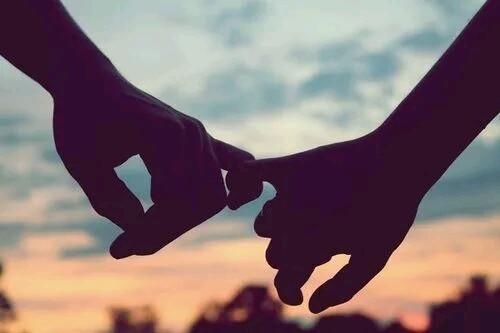 Subtle, weirdly adorable things guys do that girls can't get enough of