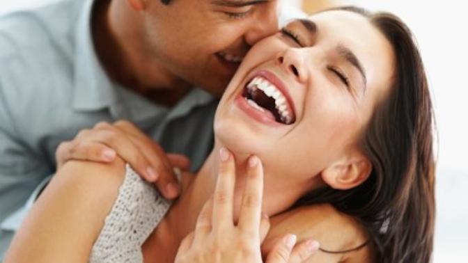 Flirting: online guides and movies show us the wrong "How-to"