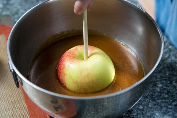 How to make Caramel Apples!