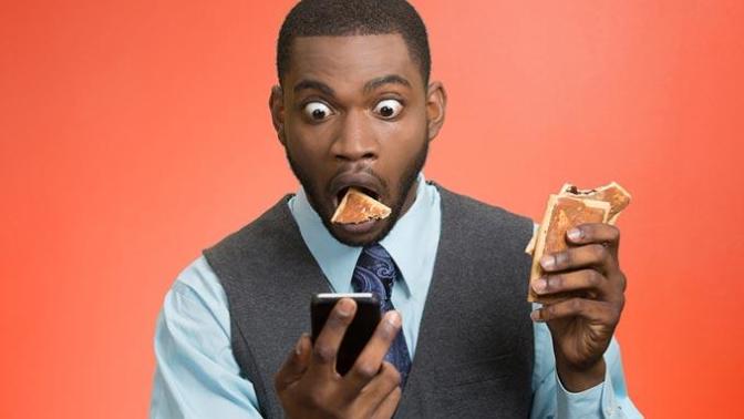 All you need to know about texting a guy you like and where you are going wrong