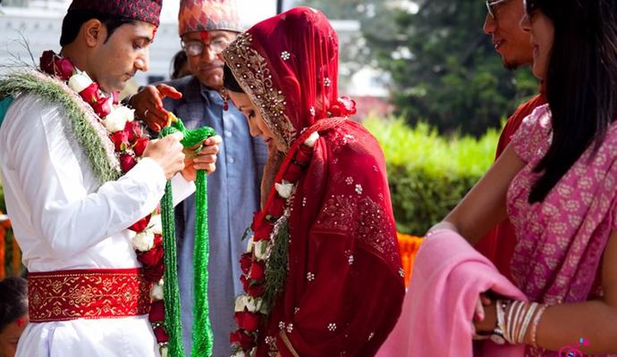 The more colorful weddings
