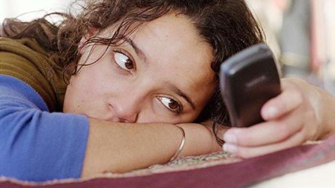 Obvious signs that he's not into you!
