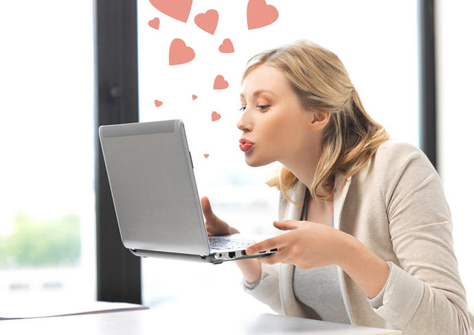 Pros and Cons of online dating