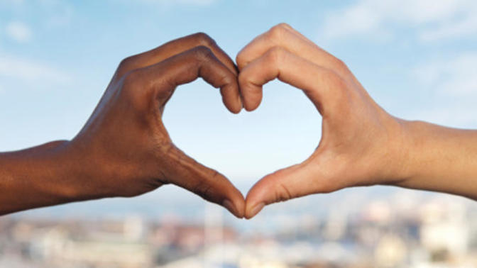 Overcoming the odds: How A Man's Income can Counteract Womens' Racial Biases when Dating Online