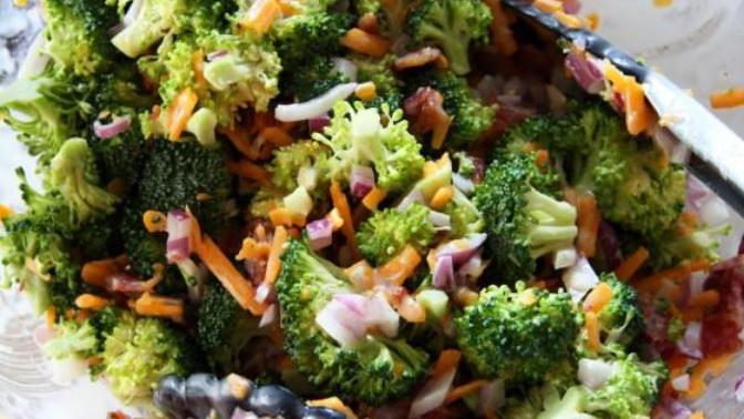 Random Light Recipes w/ RJ! – Salad Edition