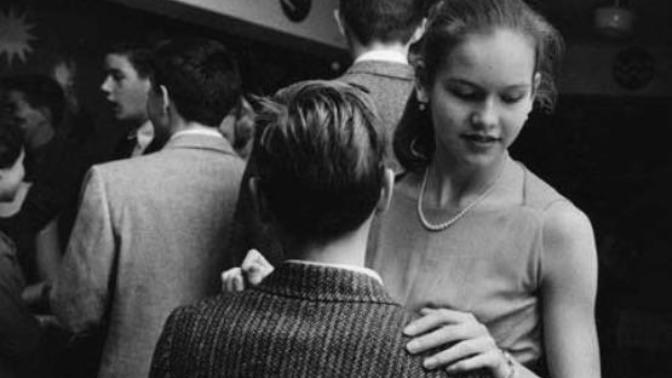 Tall Girls' Problems: Advantages and Disadvantages of Being a Tall Girl