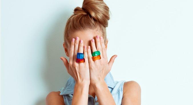 5 things Women do thats not sexy at all.