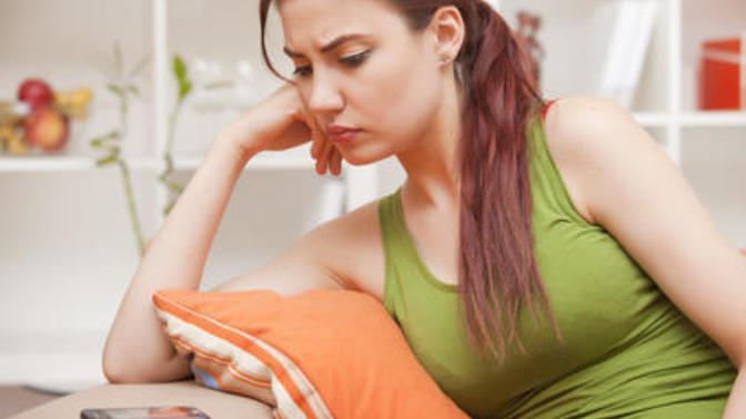6 Real Reasons He Isn't Texting the Girl Back