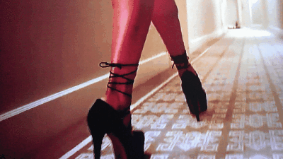 11 Sexy Things Women Do That Drive Men Wild