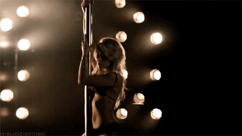 11 Sexy Things Women Do That Drive Men Wild