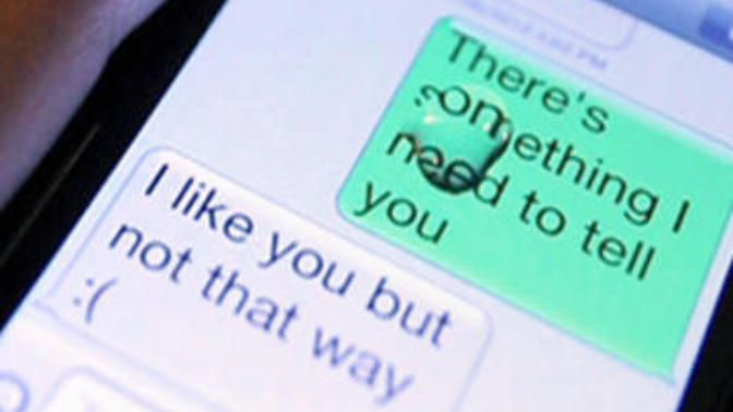 Ways To Tell She's NOT Into You