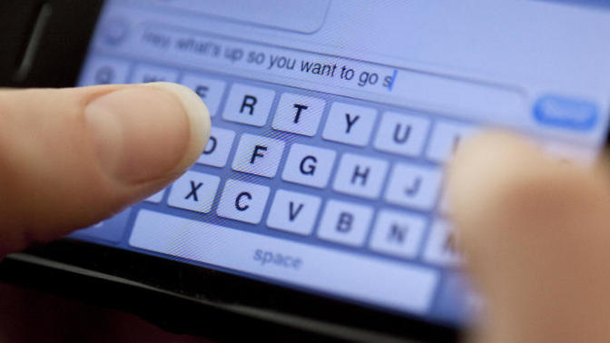 What do compliments from a guy reveal while texting?