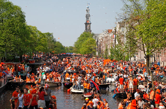 Reasons to Visit Amsterdam This Spring
