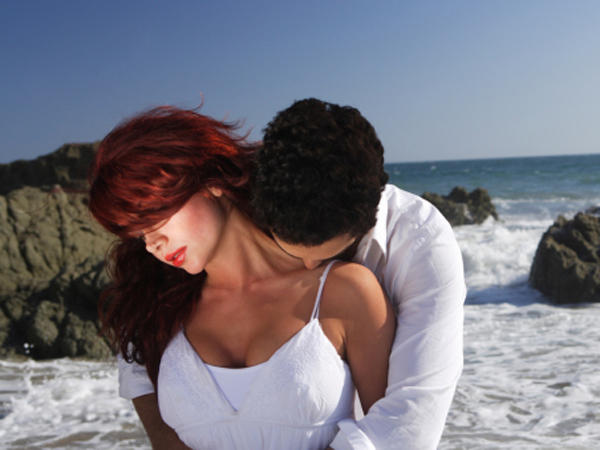 He Will Be Yours: Top 15 Flirting Moves That Drive Men Crazy