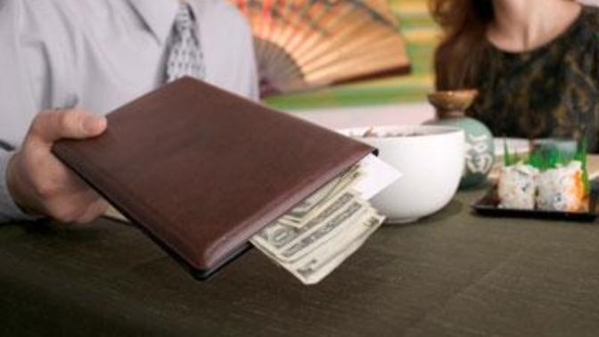 If women have to stop expecting men to pay for dates, then men should have to stop seeking sexy mates