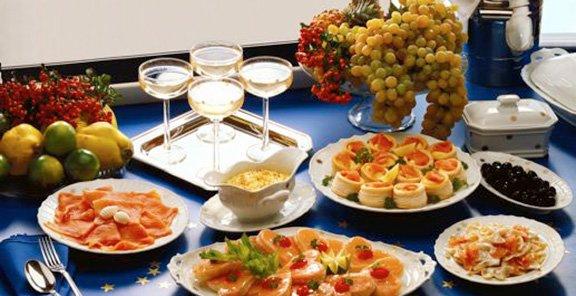 Dinner party etiquette: do's and don'ts of a dinner party.