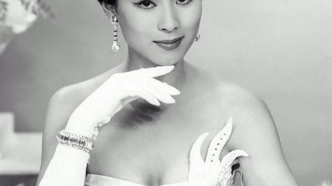 8 Bombshell Beauties in the 20th Century Not Named Marilyn Monroe