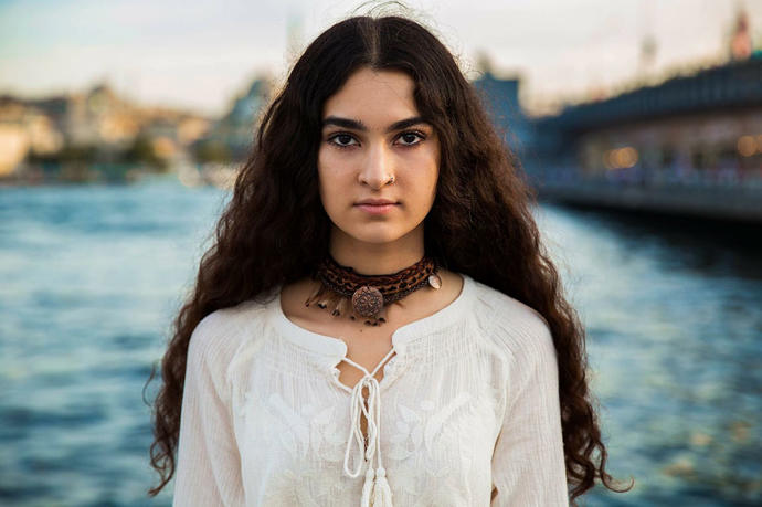 20 More Beautiful Women From Around the World: Atlas of Beauty
