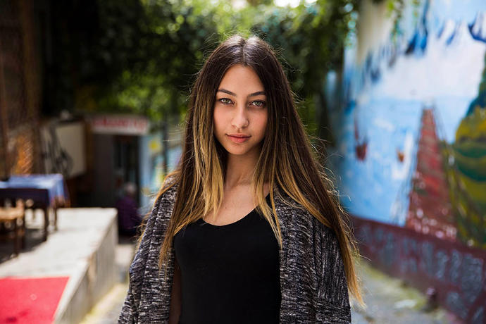 20 More Beautiful Women From Around the World: Atlas of Beauty