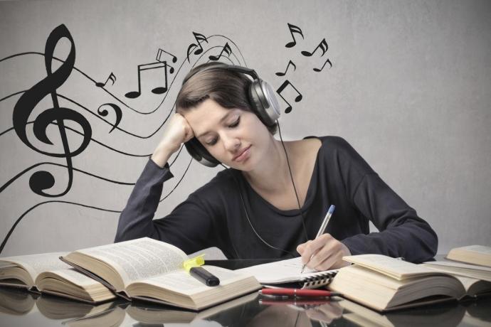 6 Studying Tips For the Hopeless Procrastinators