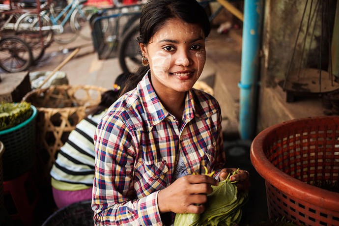 Even More Beautiful Women From Around the World: Atlas of Beauty
