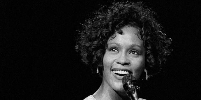 11 Celebrities Who Died Unexpectedly In Recent Years: 2009-2016
