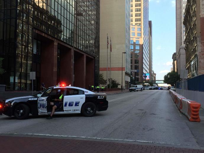Developing: Bomb Threat in Dallas at the Thanksgiving Tower