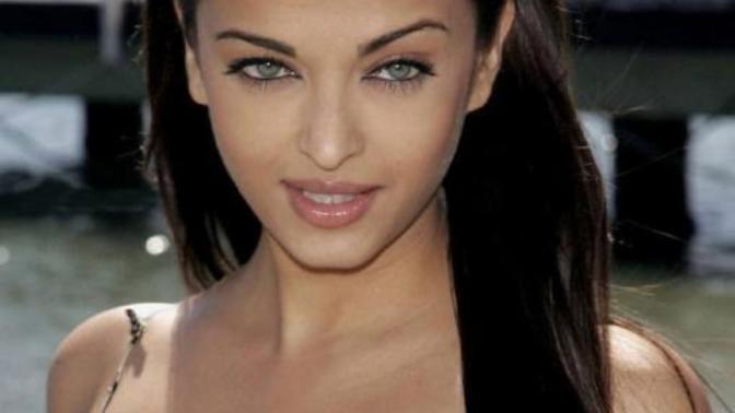 12 of the Most Beautiful Bollywood Actresses Ever