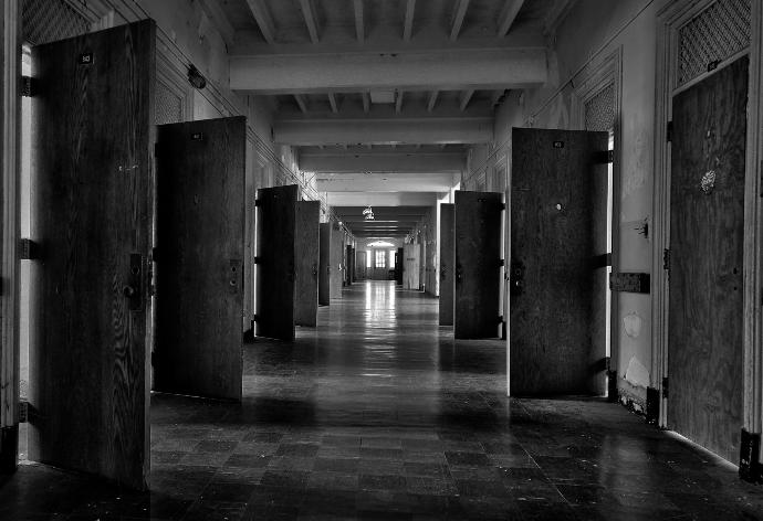 My Experience Inside a Mental Hospital And Why It's Hell on Earth