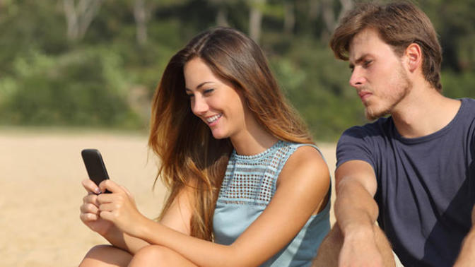 What It's Like Having Jealousy Issues and Why Shaming Doesn't Help