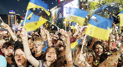How 13 Other Countries Celebrate Their Independence Day 🇺🇸
