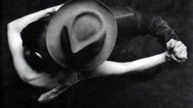 Man As Initiator: Why Courtship Roles Shouldn't Change🚶🏽💭❤️