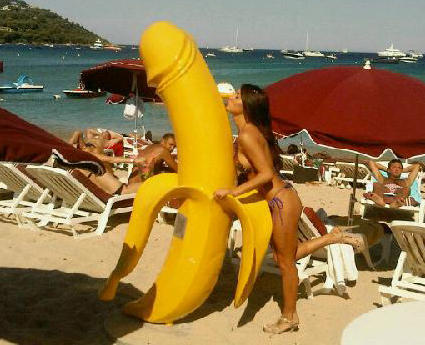 The REAL Reasons Guys Can Stop Worrying About Penis Size