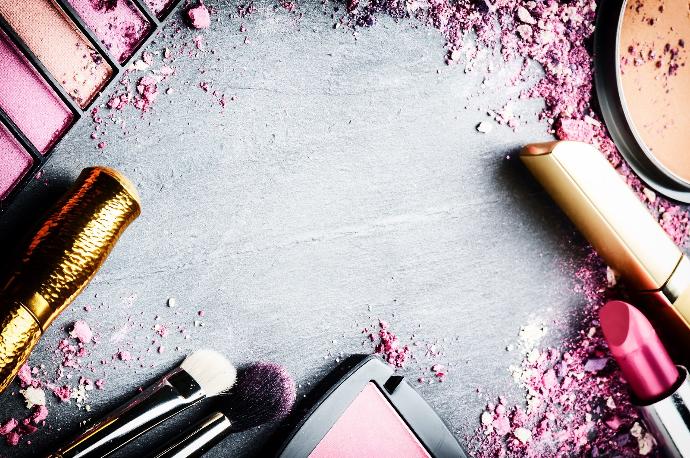 7 Reasons Why I Don't Wear A Lot Of Makeup