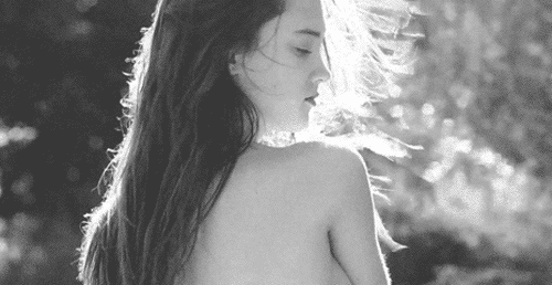 7 Physical Traits That Make A Woman More Feminine In My Eyes