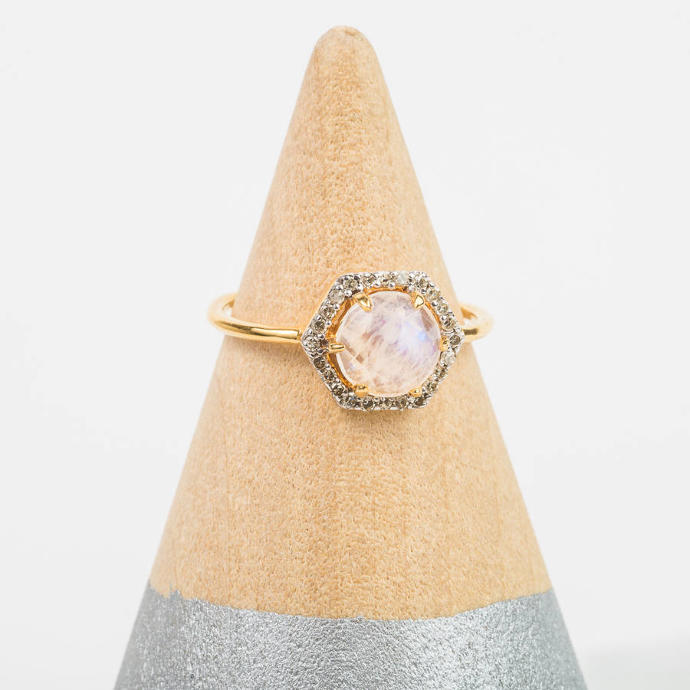 Gorgeous Alternatives To The Classic Engagement Ring