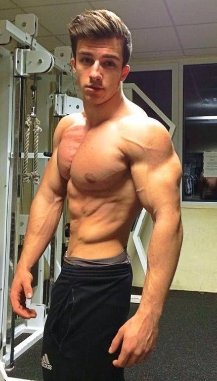 7 Reasons You Should Pump Some Iron