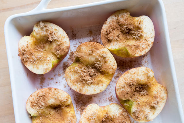Healthy Snacks to Keep You on Track 👍