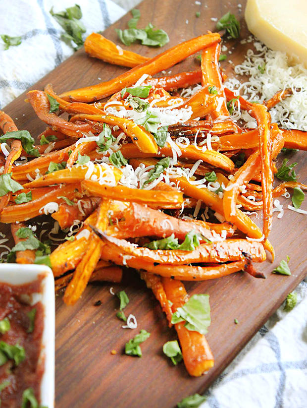 Healthy Snacks to Keep You on Track 👍