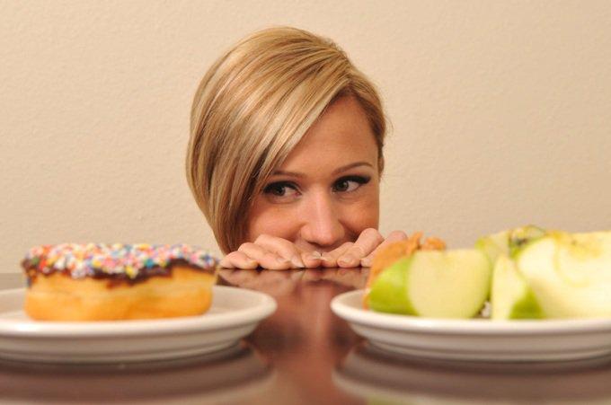 Healthy Snacks to Keep You on Track 👍