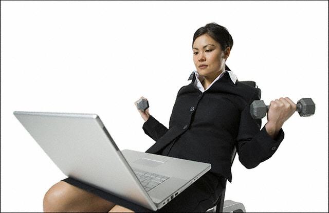 "Professional" Workouts Without the Gym: Easy Exercises to Do at Work