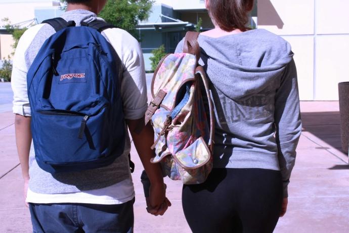 7 Types of Stereotypical High School Couples 💏