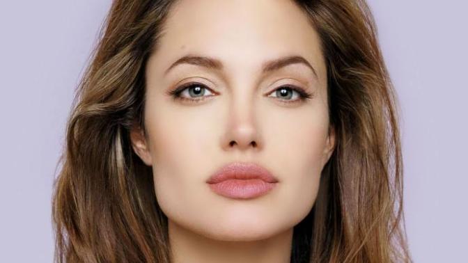 Top 5 Hot American Female Actresses Who Burn Up The Screen