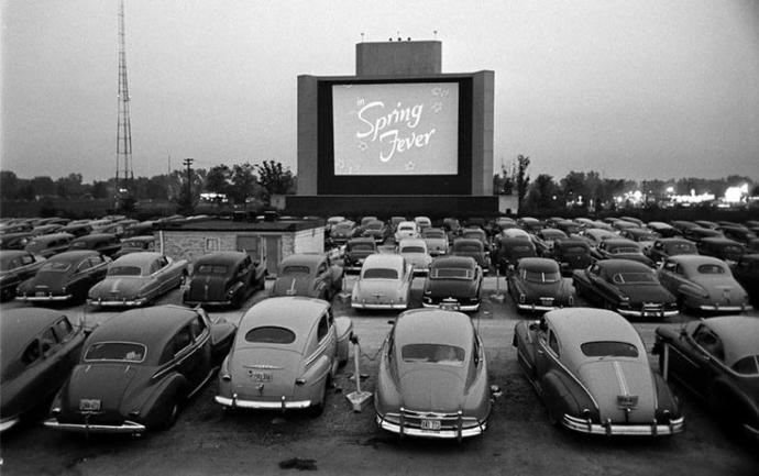 5 Reasons Why You Should Not Take Your Date To The Movies