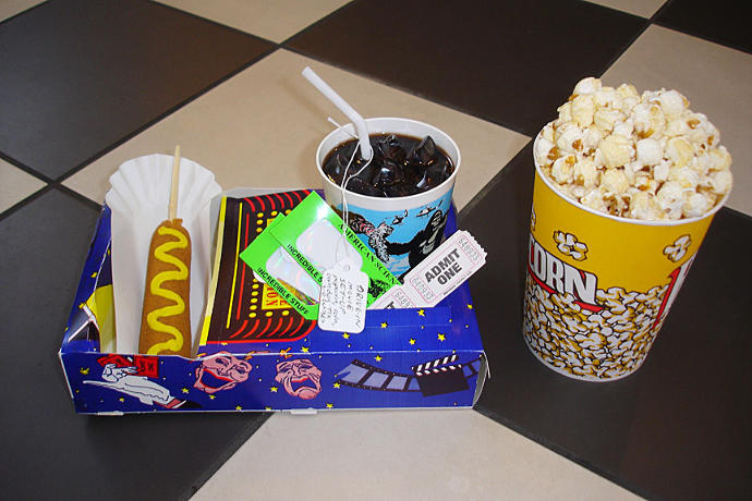 5 Reasons Why You Should Not Take Your Date To The Movies