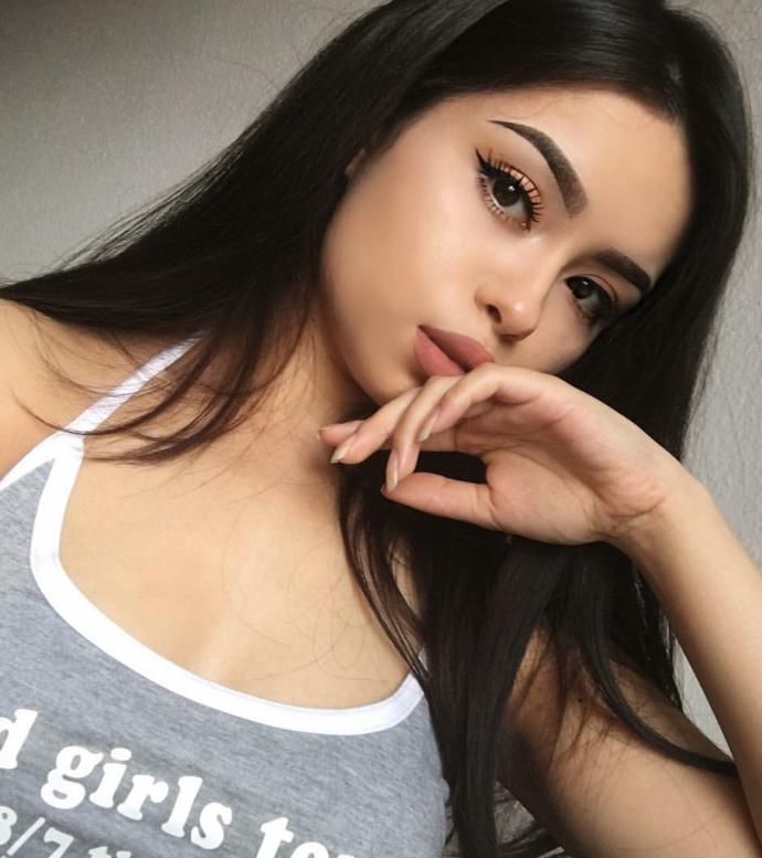 Top Instagram Hotties With NATURAL Lips