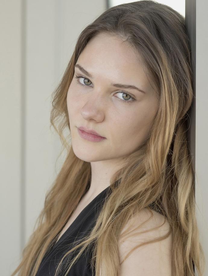 Top 20 Turkish Actresses With The Most Beautiful Eyes